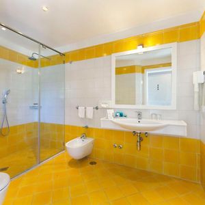Suite mit Kingsize-Bett im Nebengebäude